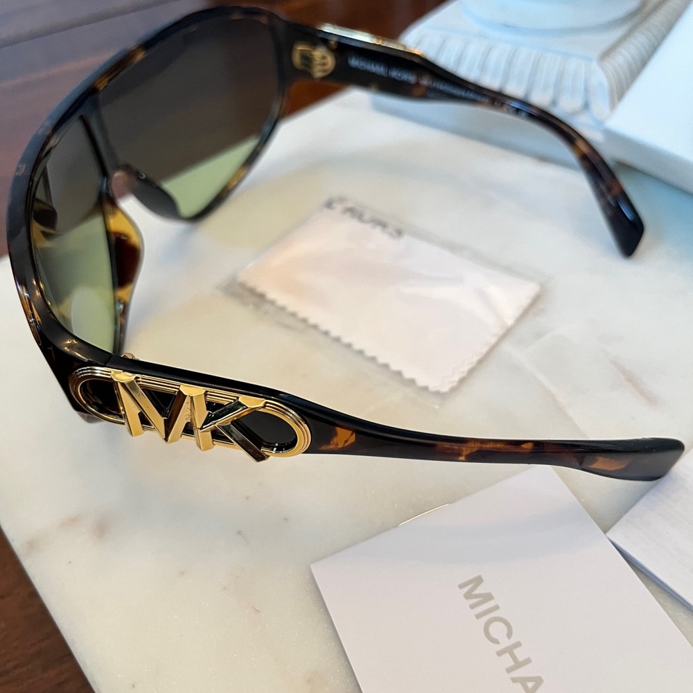 Michael Kors Tortoise Empire Shield Sunglasses w/a Gold-Tone Monogram Logo NWOT - Picture 6 of 11